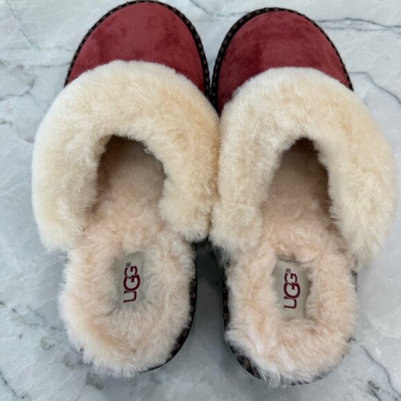 Ugg Slippers! New with Box! Burnt Red Suede. Size 7 - Picture 2 of 4